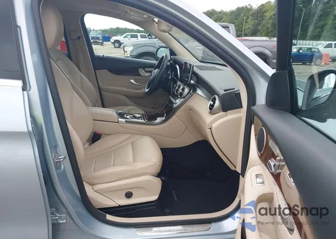 2018 Mercedes-Benz Glc 300 from USA, damaged, VIN WDC0G4JBXJV091831